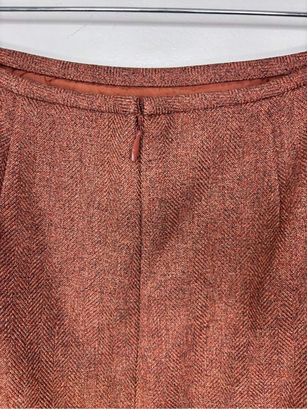Le Suit 2 Piece Skirt Suit - Picture 12 of 12